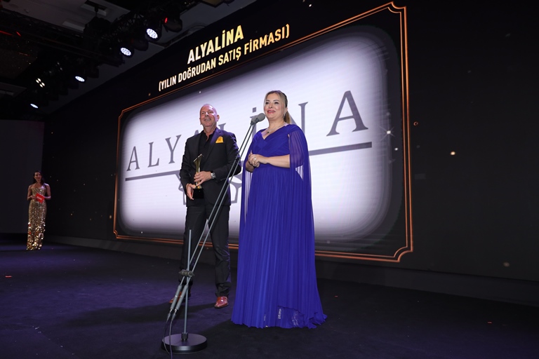 Alyalina Kozmetik: Nazan Eke Önderliinde  Yln Dorudan Sat Firmas Ödülünü Kazand 